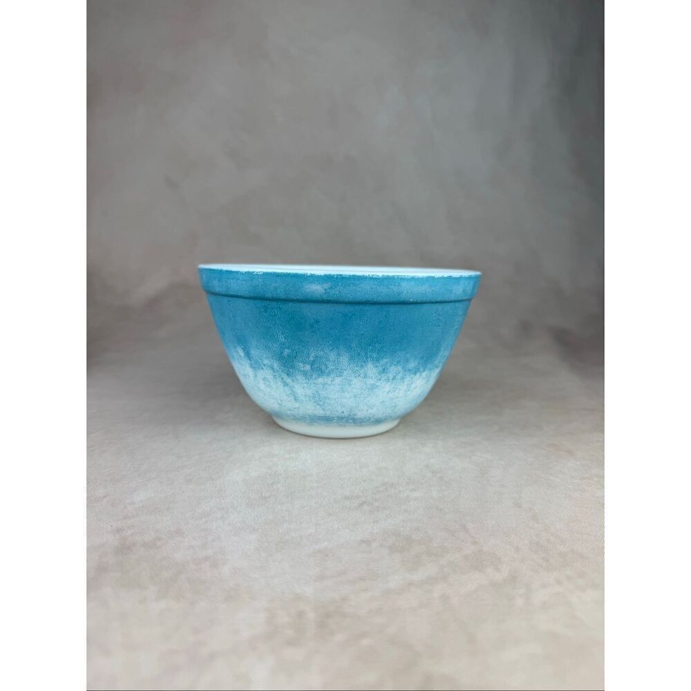 Vintage 1950s Pyrex #401 Primary Blue Nesting Mixing Bowl 11/2 Pt READ
